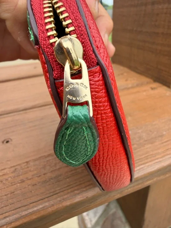 NWT Coach Strawberry Coin Pouch in Red and Green Novelty Limited Edition Wallet - Picture 6 of 9